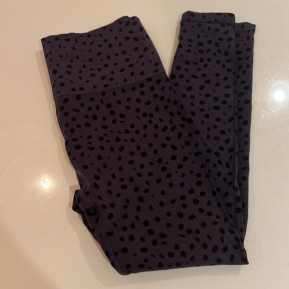 Zella Set - Picture 2 of 5